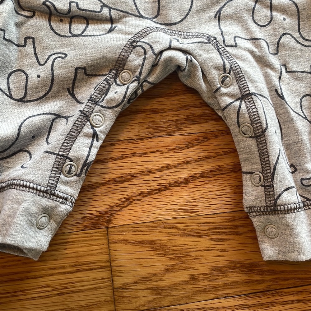 Long Sleeve Rompers - Picture 3 of 11